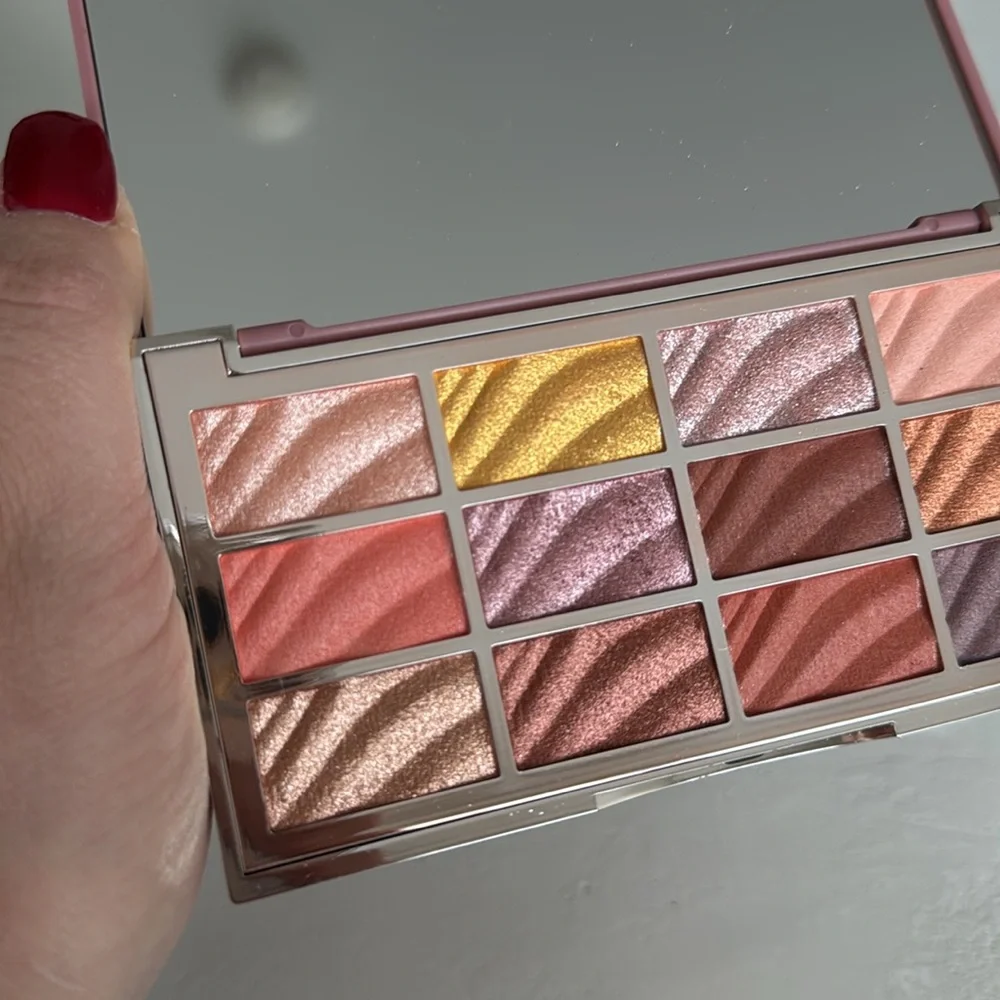 NEW- Ciate London The Velvet Eyeshadow Palette